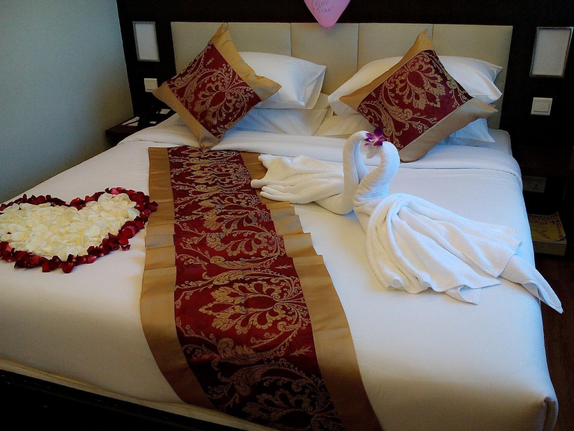 Hotel Shwe Gone Daing, Янгон Екстер'єр фото