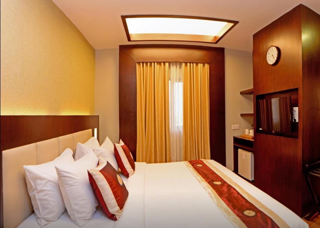 Hotel Shwe Gone Daing, Янгон Екстер'єр фото