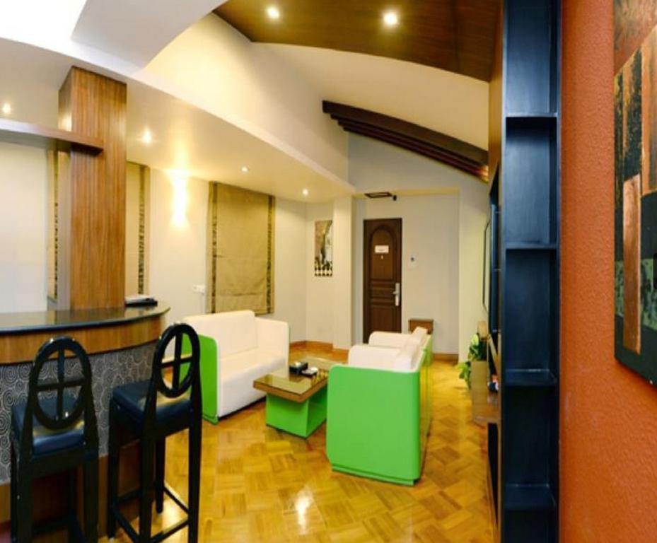 Hotel Shwe Gone Daing, Янгон Екстер'єр фото