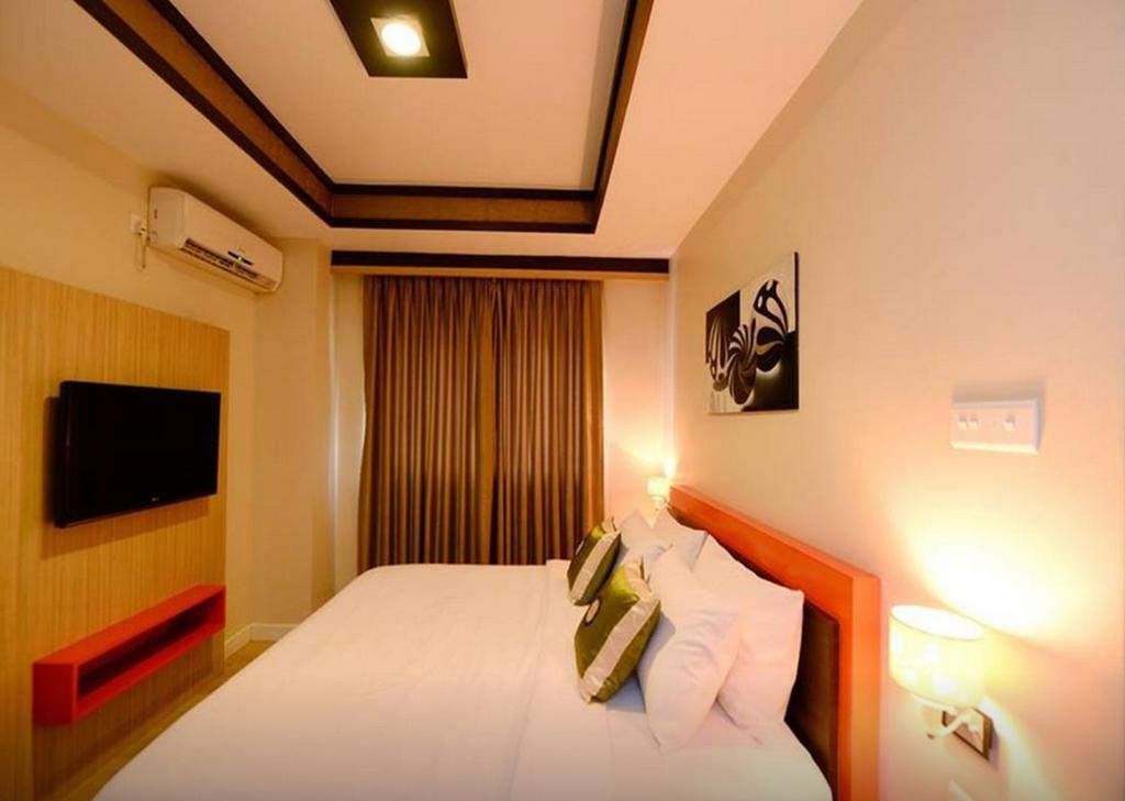 Hotel Shwe Gone Daing, Янгон Екстер'єр фото