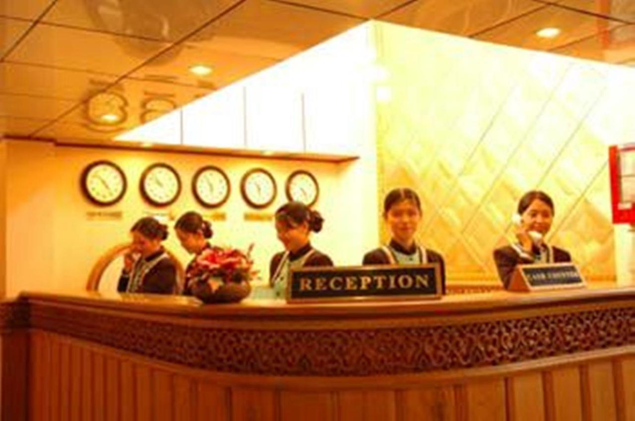 Hotel Shwe Gone Daing, Янгон Екстер'єр фото