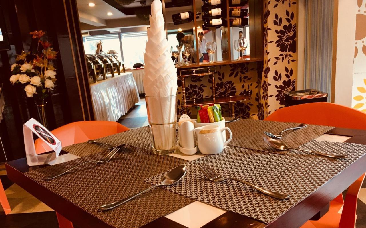 Hotel Shwe Gone Daing, Янгон Екстер'єр фото