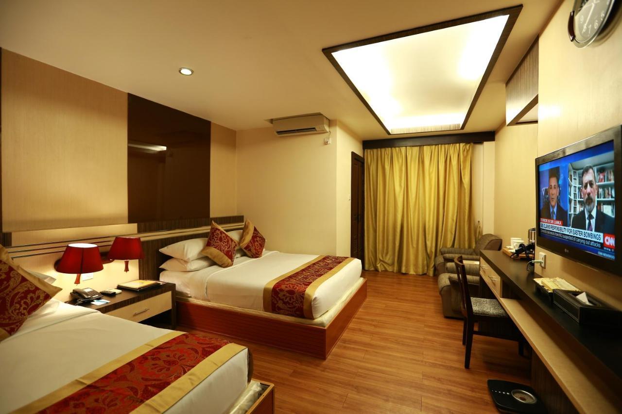 Hotel Shwe Gone Daing, Янгон Екстер'єр фото